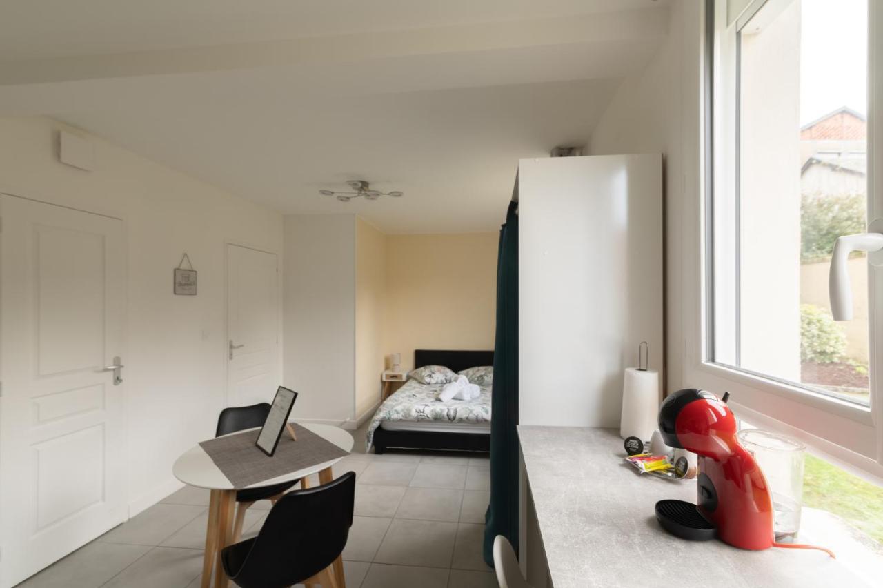 Studio Cosy Dans Residence Calme Et Privee Le Mans Exterior photo